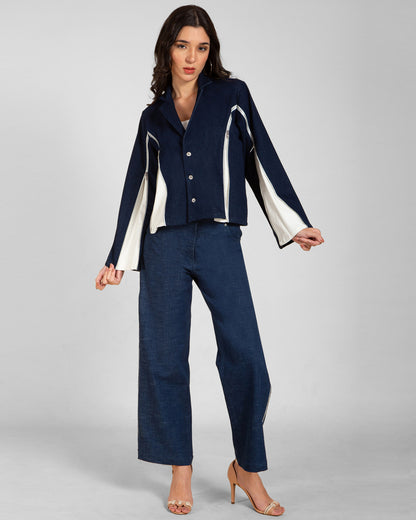 Concealed Contrast Bell Sleeve Blazer